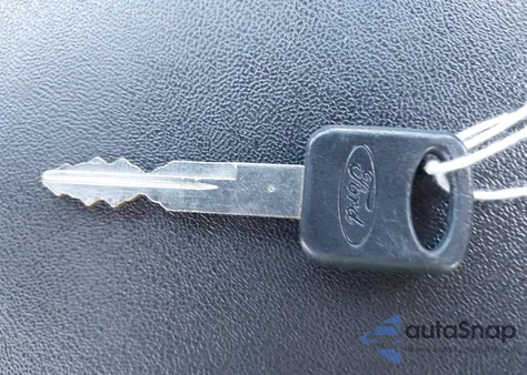 2013 Ford Police Interceptor z USA, uszkodzony, nr VIN 1FAHP2L85DG206798